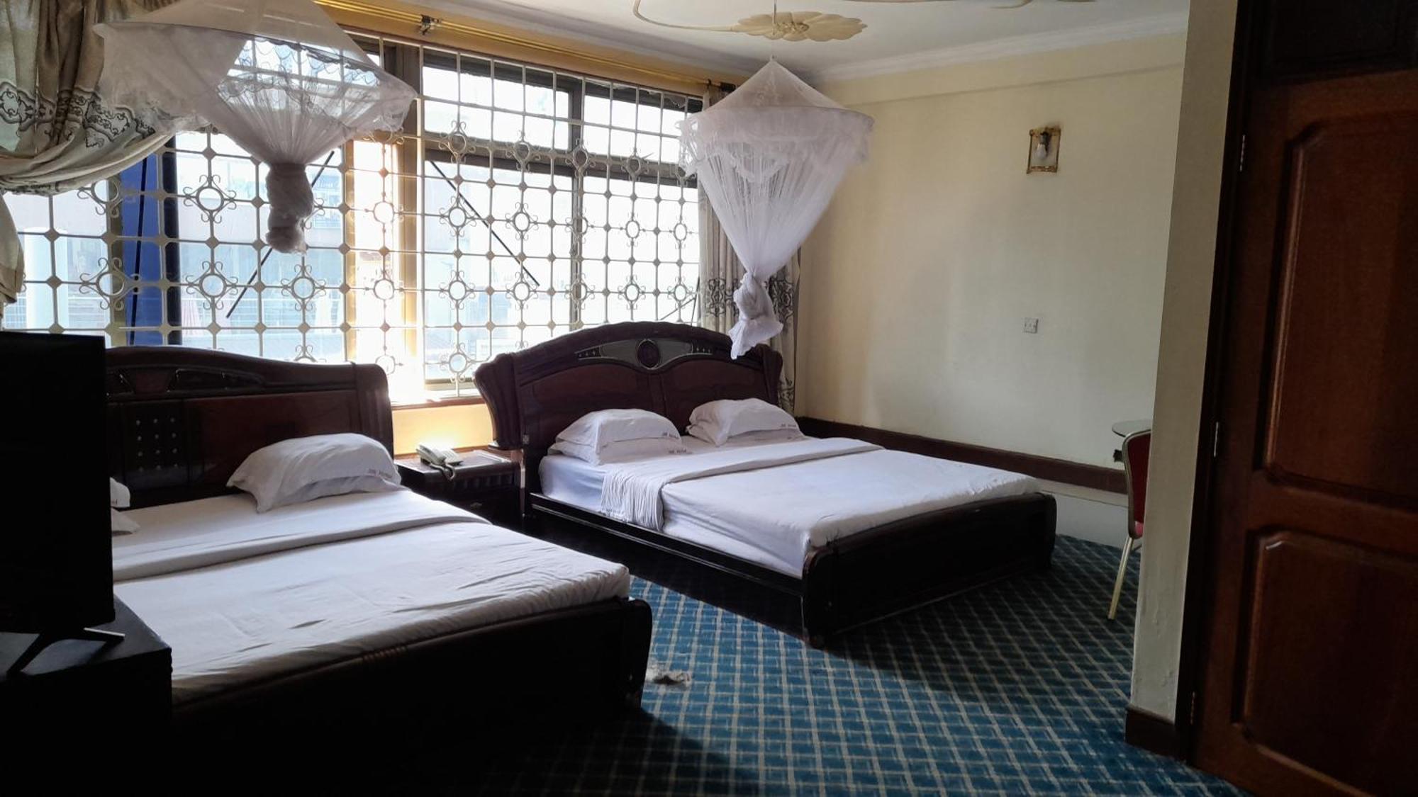 New Jbk Hotel Кампала Экстерьер фото