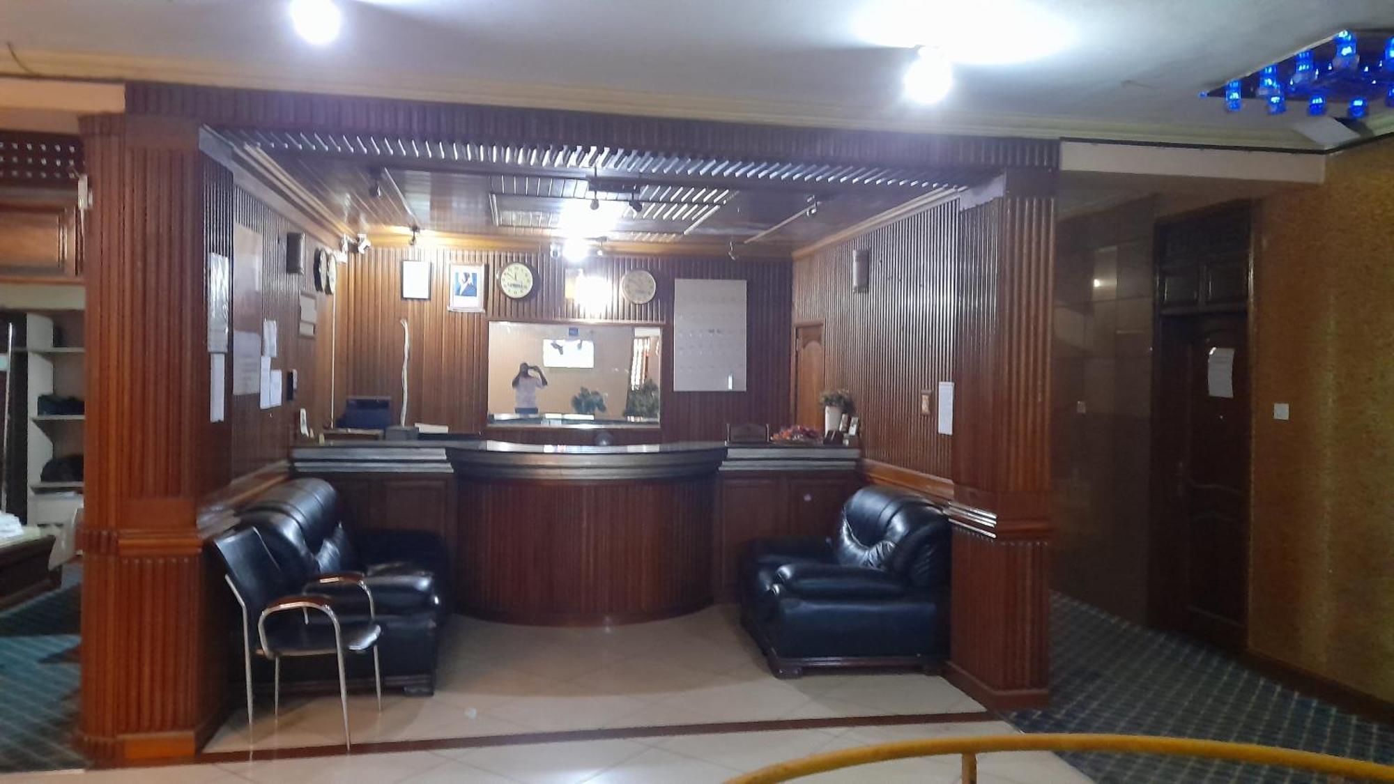 New Jbk Hotel Кампала Экстерьер фото