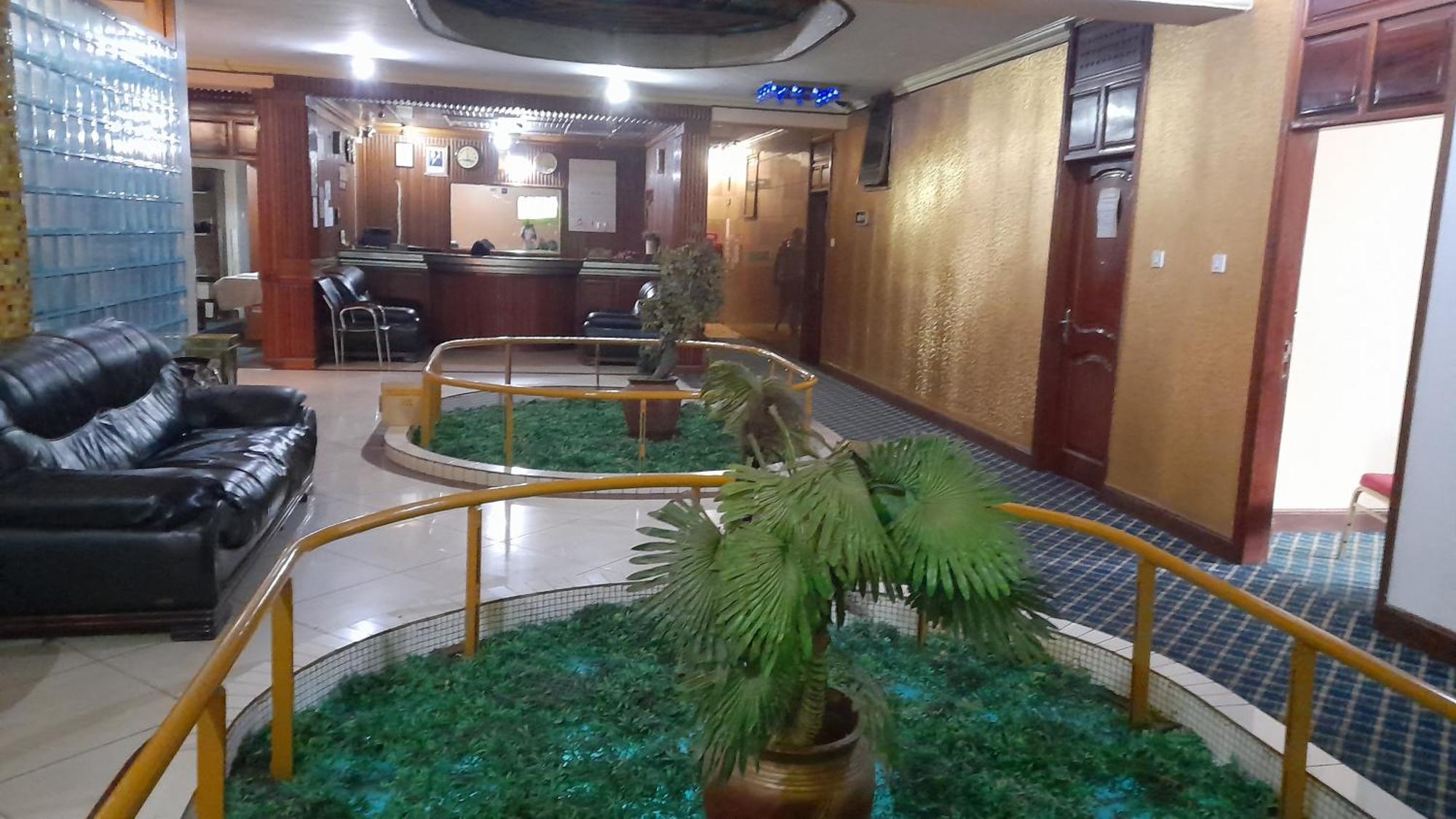 New Jbk Hotel Кампала Экстерьер фото