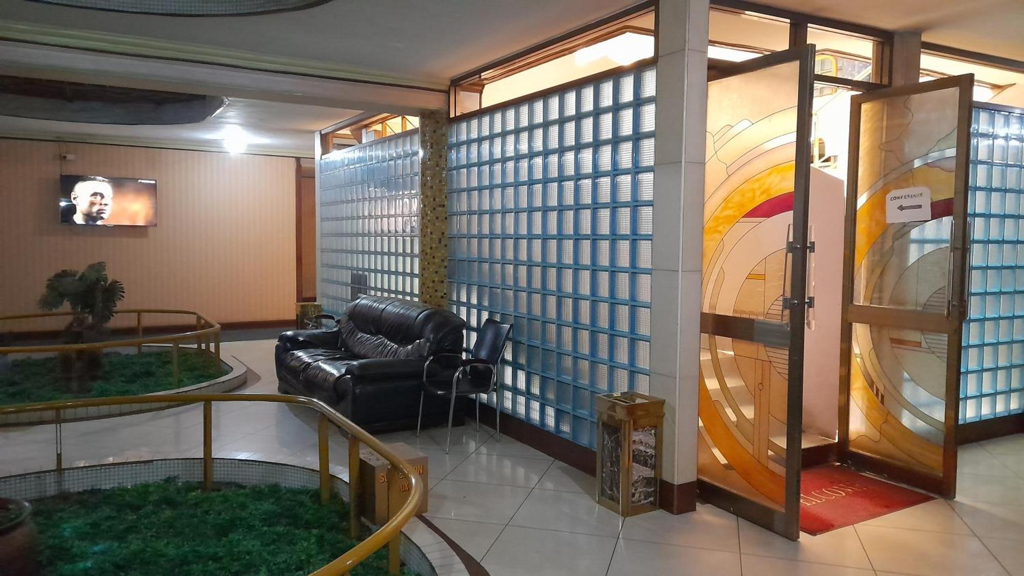 New Jbk Hotel Кампала Экстерьер фото
