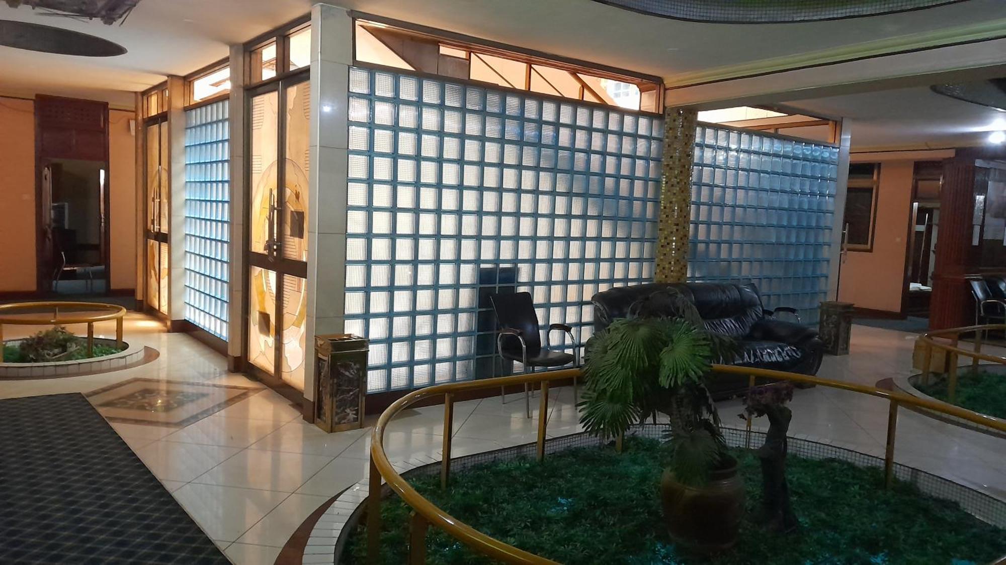 New Jbk Hotel Кампала Экстерьер фото